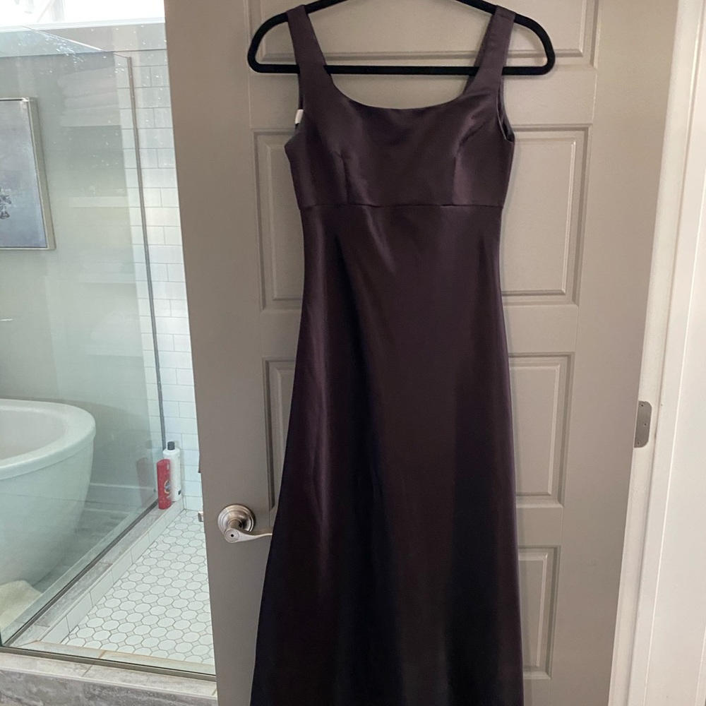Elegant purple ballgown in perfect condition